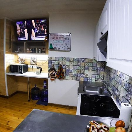 Отель "Swallow House" Çerkassi Dış mekan fotoğraf