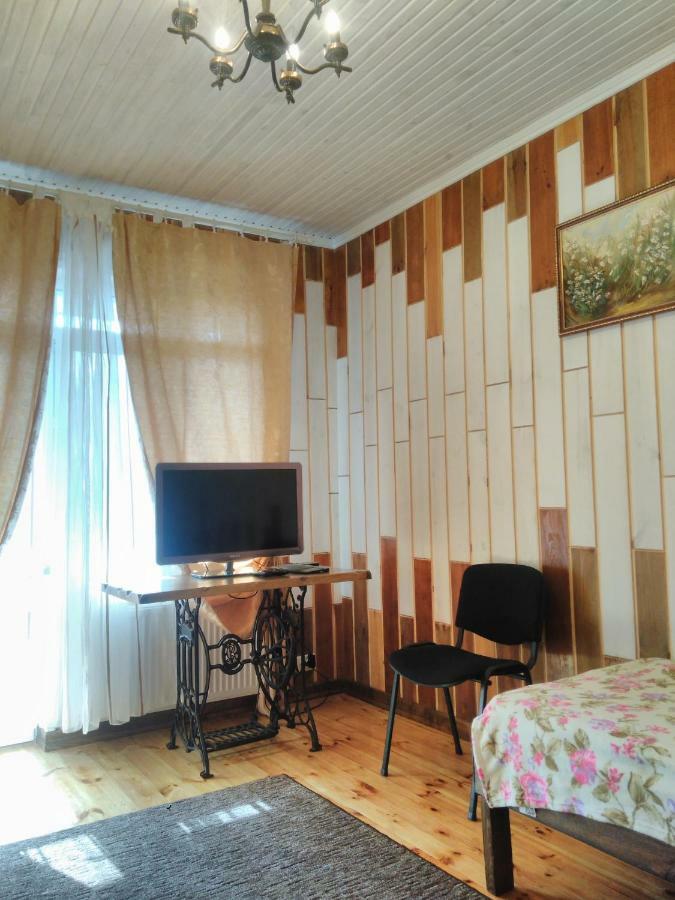 Отель "Swallow House" Çerkassi Dış mekan fotoğraf